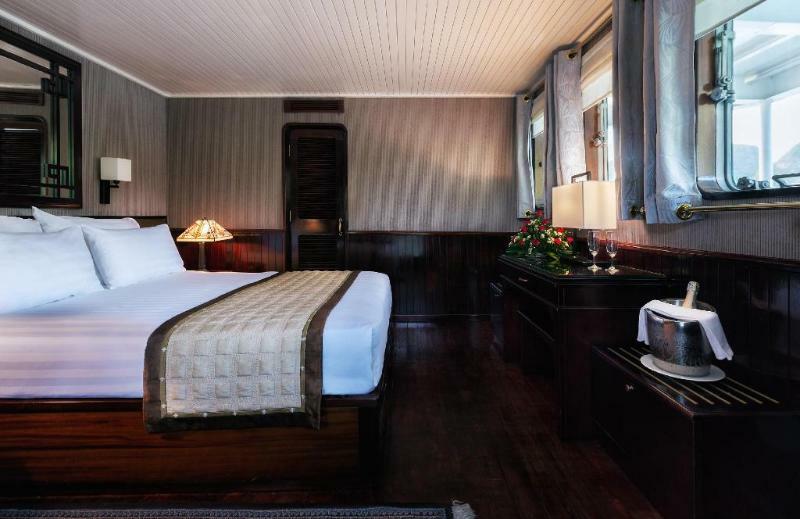 Emeraude Classic Cruises Hotel Ha Long Exterior photo